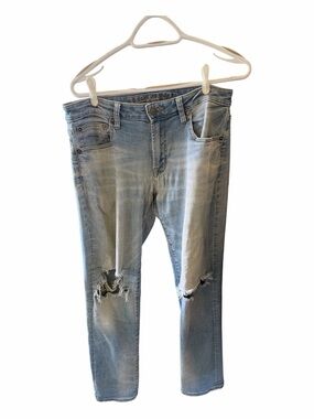 American Eagle Outfitters Light Blue Distressed Slim Straight Jeans